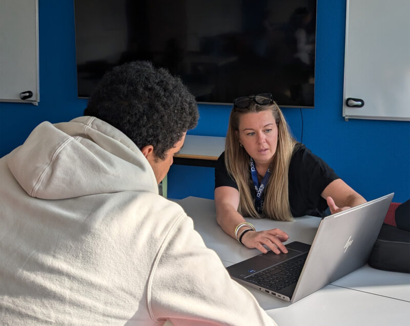 Candidature et Admissions et à l’ESCCI